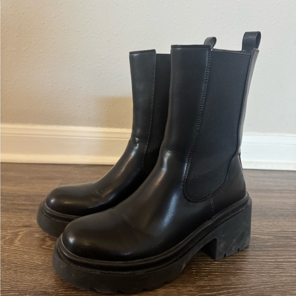Black Chunky Chelsea Boots - Picture 2 of 6